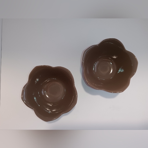 🆕Pier 1 | Set of 2 Taupe Lotus Flower Serving Dish Bowls - Picture 5 of 16